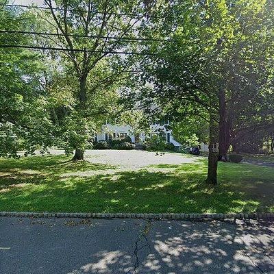 34 Canter Dr, Basking Ridge, NJ 07920