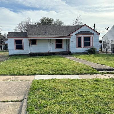 4216 Hampshire Blvd, Fort Worth, TX 76103