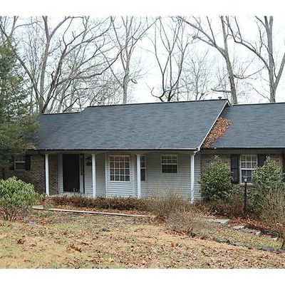 425 Hunters Glen Ln, Hendersonville, NC 28739