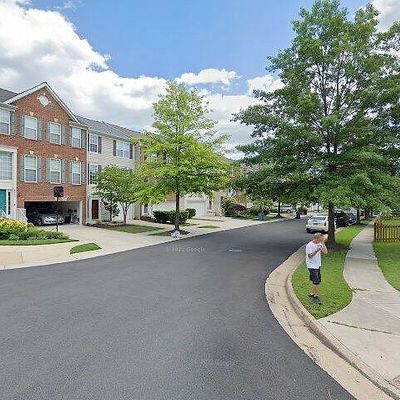 42750 Shaler St, Chantilly, VA 20152