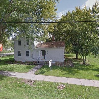 430 N Webster Ave, Omro, WI 54963