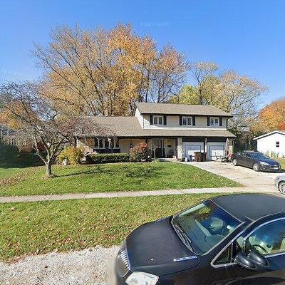 430 Nash Rd, Crystal Lake, IL 60014