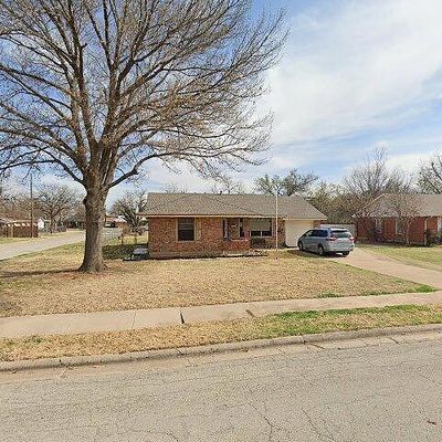 4401 Randel Dr, Wichita Falls, TX 76308