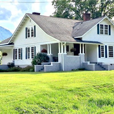 4504 E Stone Gap Rd, Big Stone Gap, VA 24219