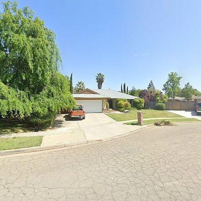 454 N Renn Ave, Fresno, CA 93727