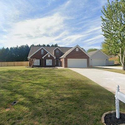 4595 Summerset Dr, Gainesville, GA 30507