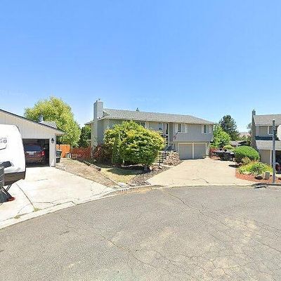 4702 Clinton Way, Yakima, WA 98908