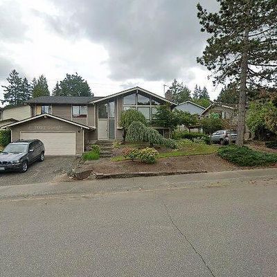 4710 122 Nd Ave Se, Bellevue, WA 98006