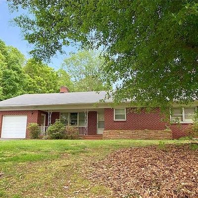 4710 1 St St Nw, Hickory, NC 28601