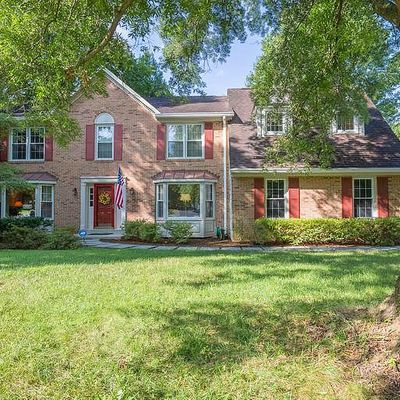 4718 Western St, Fairfax, VA 22030