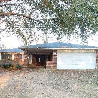 3953 Highway 16 E, Canton, MS 39046