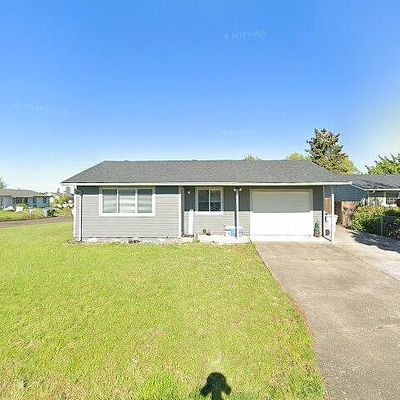 398 Park Ln, Harrisburg, OR 97446