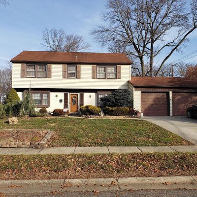 4 Eddington Ln, Willingboro, NJ 08046