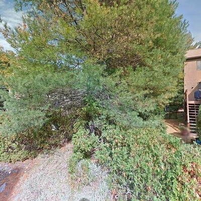 40 E Bluff Rd, Ashland, MA 01721