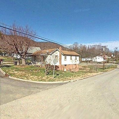 400 N 13 Th St, La Follette, TN 37766