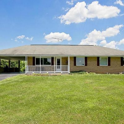 401 Reliance Ln, Middletown, VA 22645