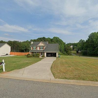 401 Tori Dr, Winder, GA 30680