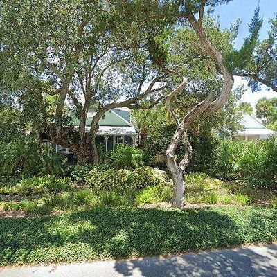 404 Oakwood Ave, New Smyrna Beach, FL 32169