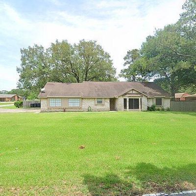 405 Bowman Dr, Alvin, TX 77511