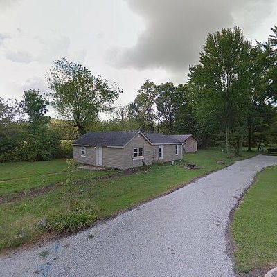 407 E Maple St, Gaston, IN 47342