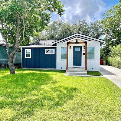 407 Jackson Ave, Robstown, TX 78380