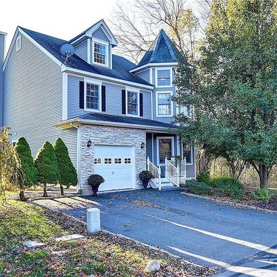 41 Olde Village Cir, Wallingford, CT 06492