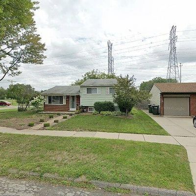 41036 Paign Dr, Sterling Heights, MI 48313