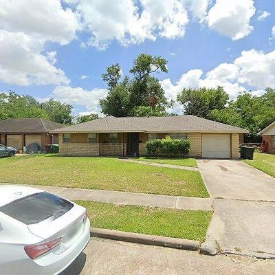 4111 Beran Dr, Houston, TX 77045