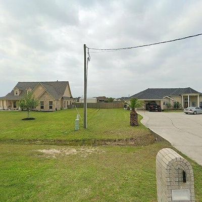 4110 Majestic Dr, Baytown, TX 77523