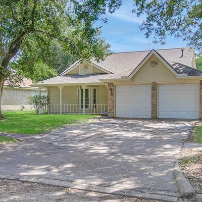 414 Enfield Dr, Highlands, TX 77562