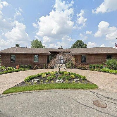 41587 Gloca Mora St, Harrison Township, MI 48045