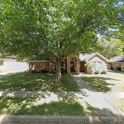 416 Inland Cir, Azle, TX 76020