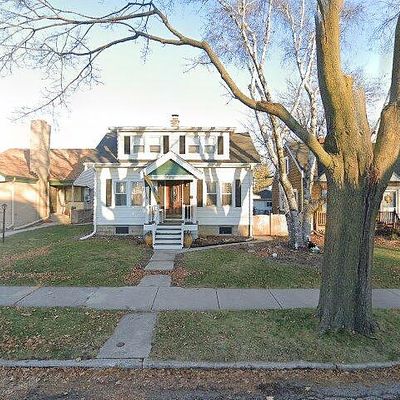 4166 S 1 St Pl, Milwaukee, WI 53207