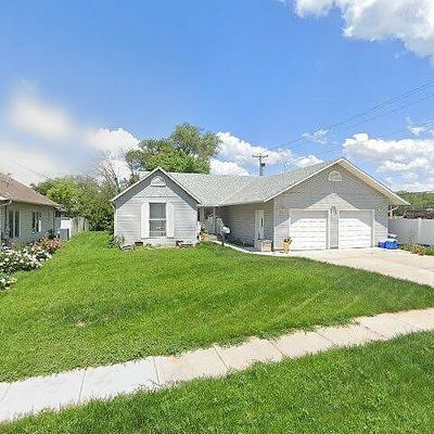 418 26 Th Ave, Council Bluffs, IA 51501