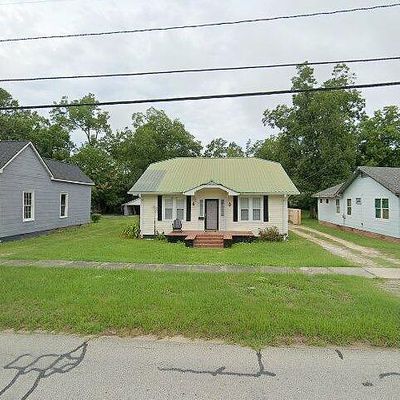 517 N Masonic St, Millen, GA 30442