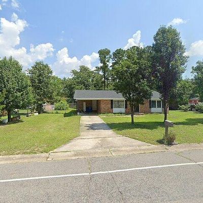 517 Maxine St, Fayetteville, NC 28303