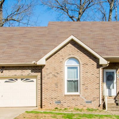 521 Brentwood Cir, Clarksville, TN 37042