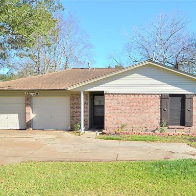 521 S Downing Rd, Angleton, TX 77515