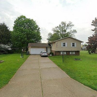 52120 Bittersweet Ln, Elkhart, IN 46514