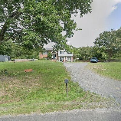 5232 Stewart Rd, Sumerduck, VA 22742