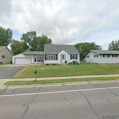 527 Sand Lake Rd, Onalaska, WI 54650