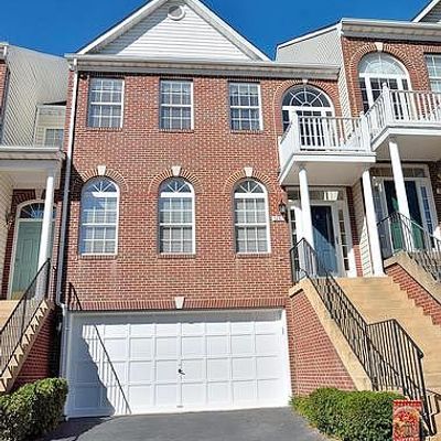 5287 Ballycastle Cir, Alexandria, VA 22315