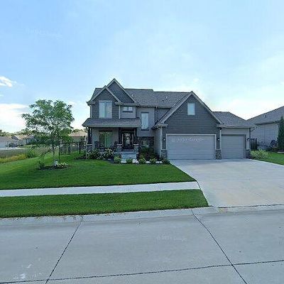 529 Devonshire Dr, Gretna, NE 68028