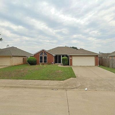 529 Olive St, Crowley, TX 76036