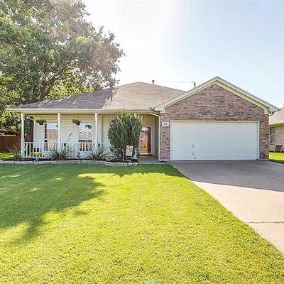 529 Lone Star St, Joshua, TX 76058