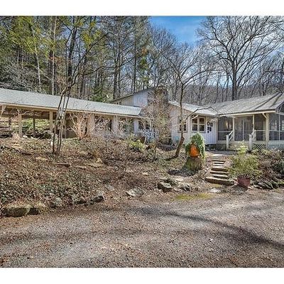 53 Last Resort Rd, Black Mountain, NC 28711