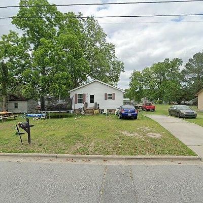 534 Edgar St, Clinton, NC 28328