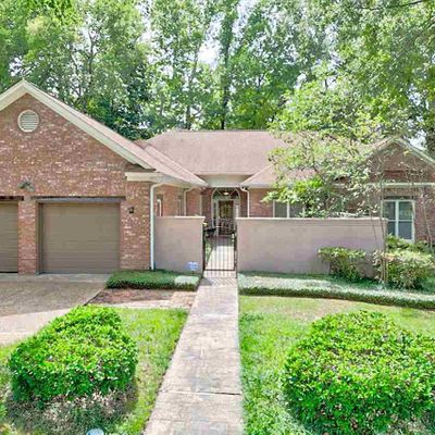 5379 Carolwood Dr, Jackson, MS 39211