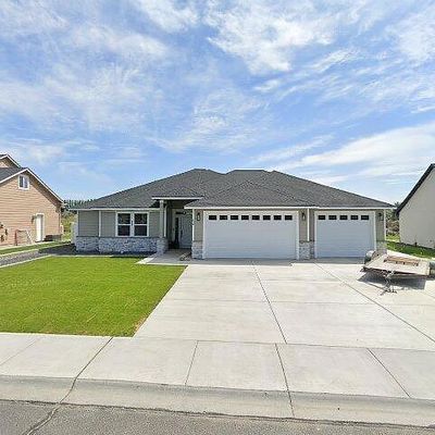 538 N Bluff West Dr, Moses Lake, WA 98837