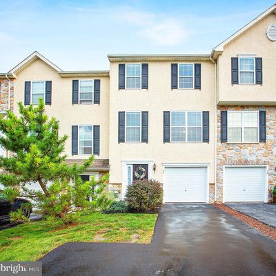 54 Lukens Mill Dr, Coatesville, PA 19320